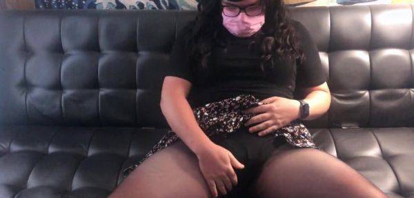 Trans Girl In Skirt and Pantyhose Cums Solo - 365vids.one-trannyfans.net on ashemalesex.com