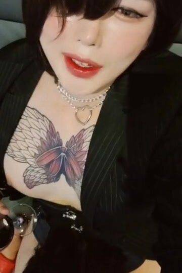 Tranny biggirl BunnycatRay with a submissive bitch(More on onlyfans) - 365vids.one-trannyfans.net on ashemalesex.com